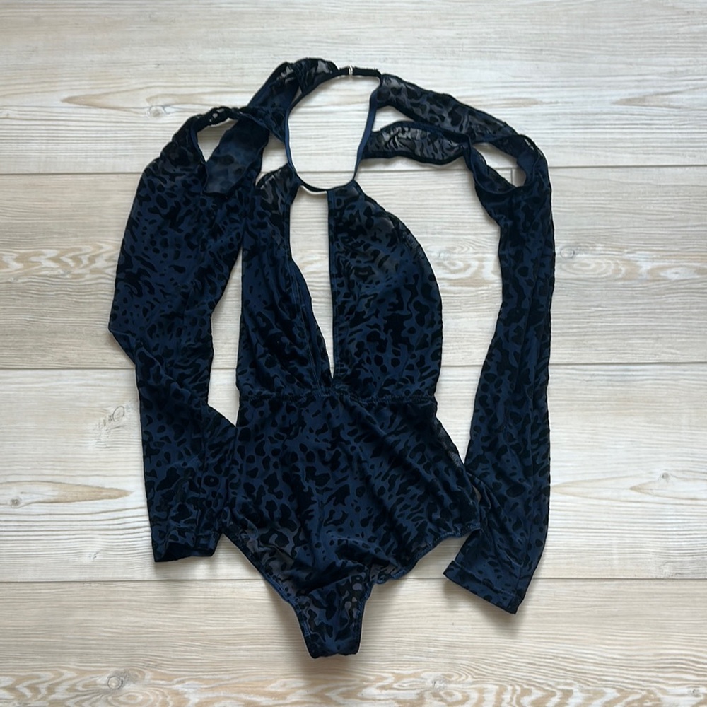 ASOS Navy Velvet Patterned Bodysuit L